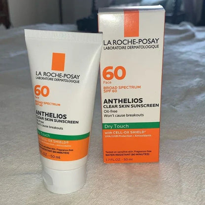La Roche-Posay Anthelios Clear Skin Oil Free Sunscreen SPF 60